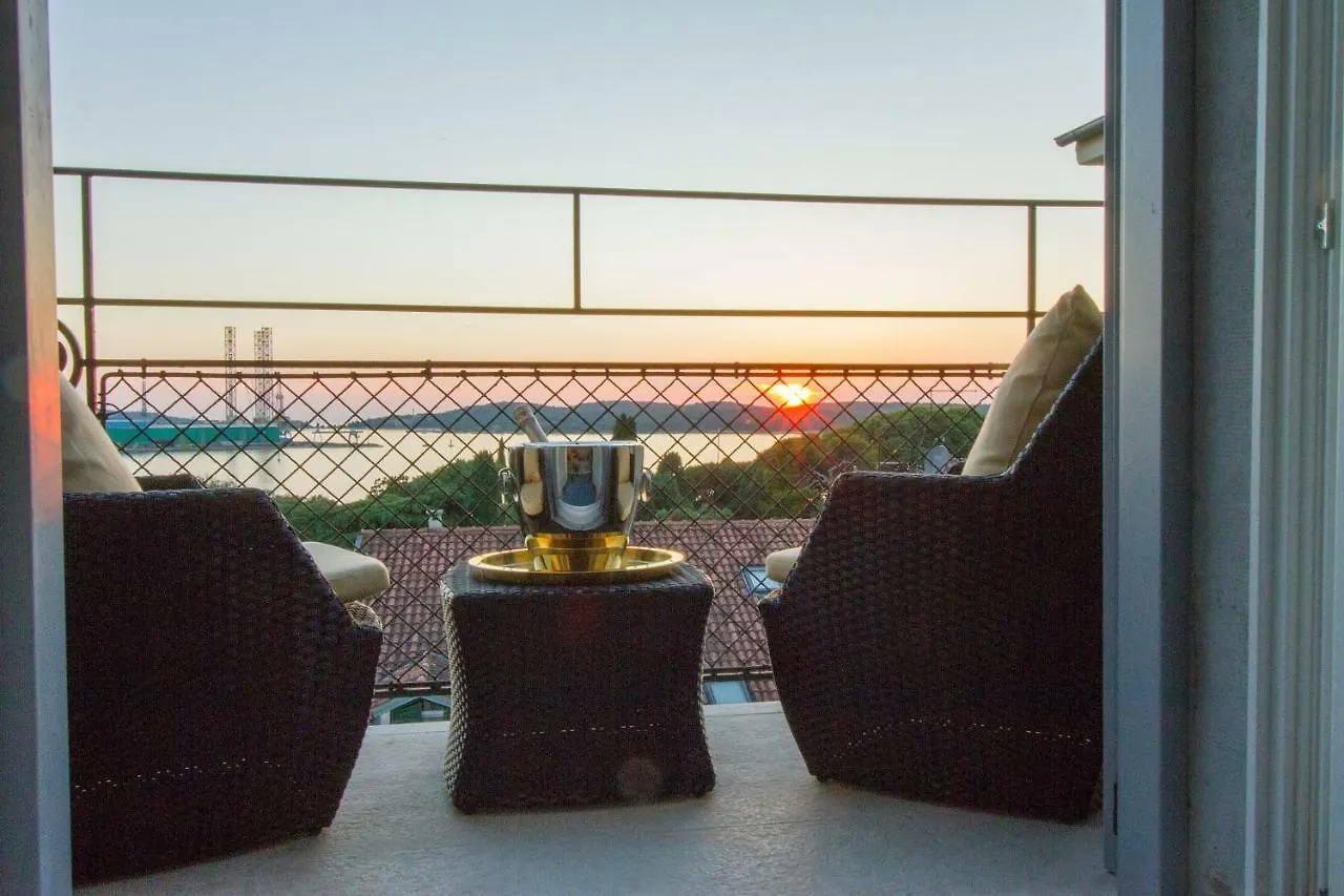Arena & Seaview Luxurious Residence Pula 0*,  Croatia