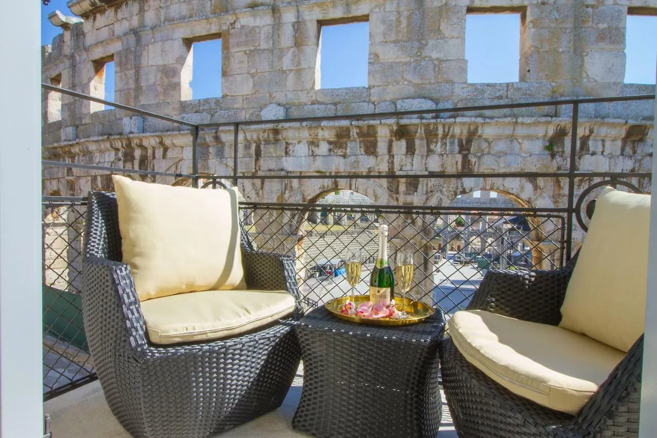 Apartment Arena & Seaview Luxurious Residence Pula