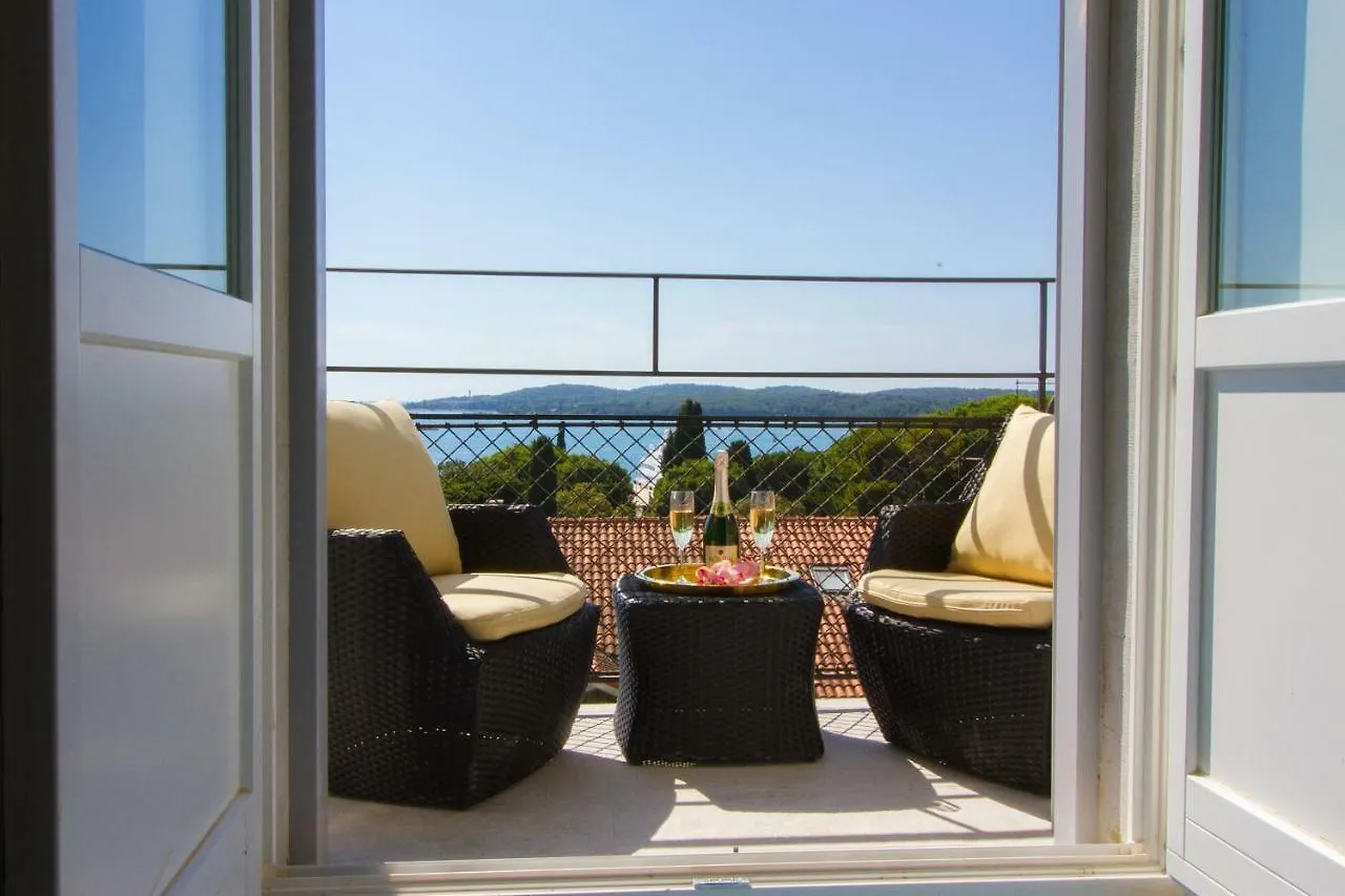 Apartment Arena & Seaview Luxurious Residence Pula