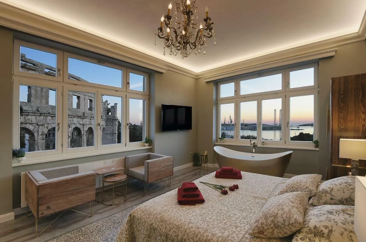 Apartment Arena & Seaview Luxurious Residence Pula