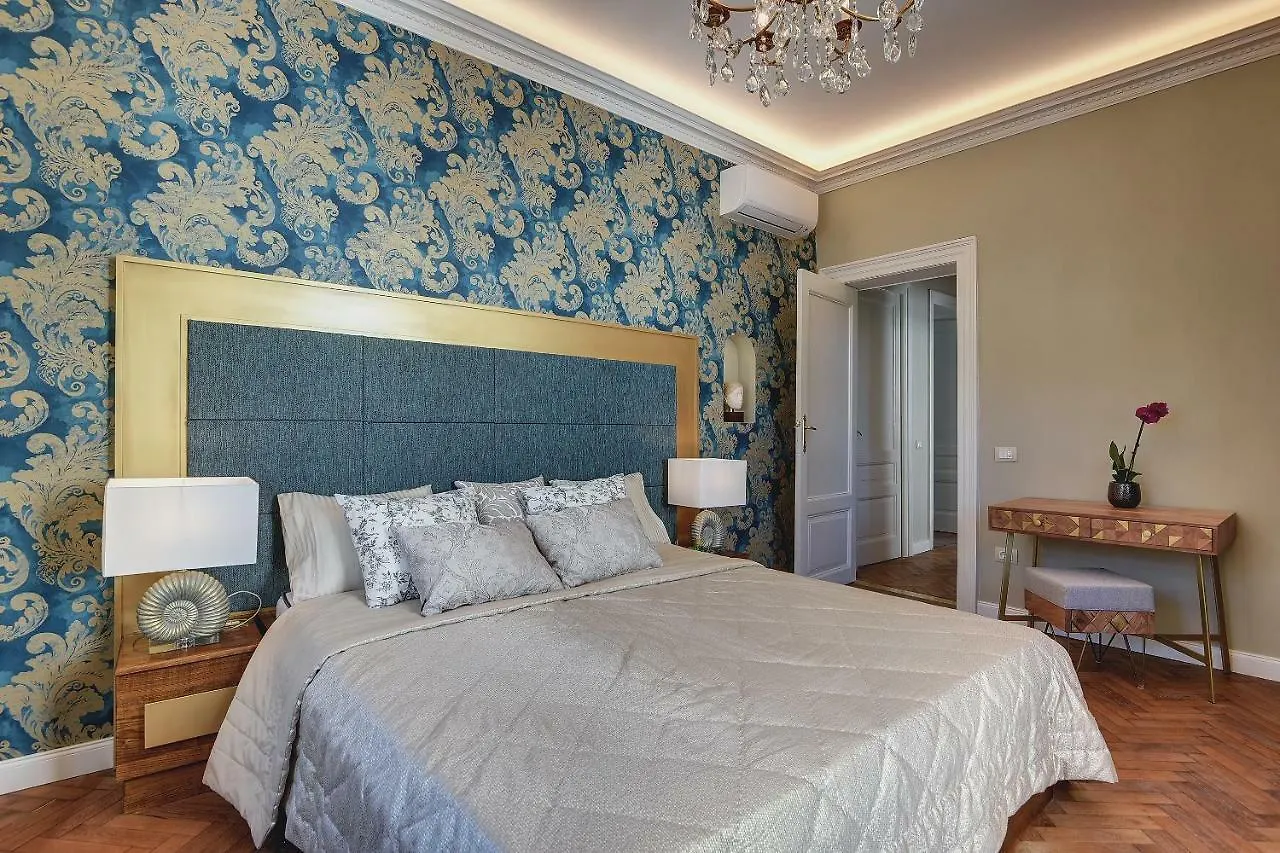 Arena & Seaview Luxurious Residence Pula Apartment