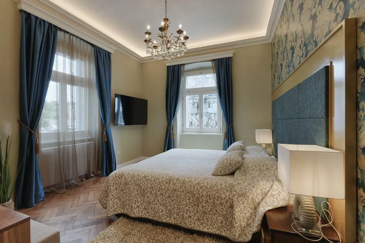 Apartment Arena & Seaview Luxurious Residence Pula Croatia